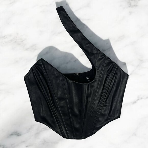 NBD Elodie Faux Vegan Leather Crop Top Size XXS Black Corset One Shoulder Strap - Picture 3 of 9
